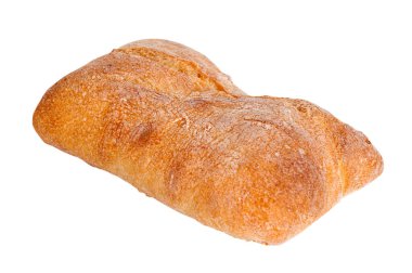 İzole edilmiş beyaz bir zeminde taze pişmiş ekmek.