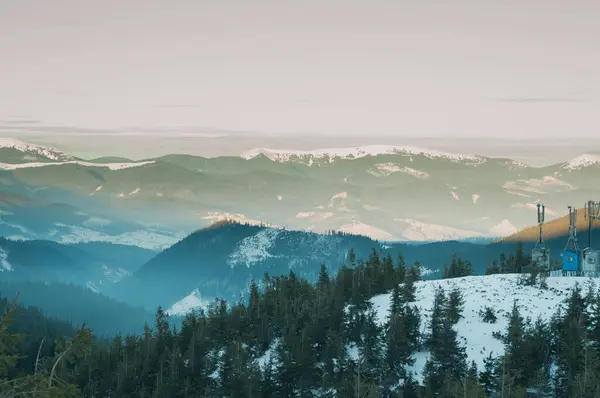 Majestuosa Vista Sobre Hermosas Montañas Niebla Paisaje Niebla Escena Dramática — Foto de Stock