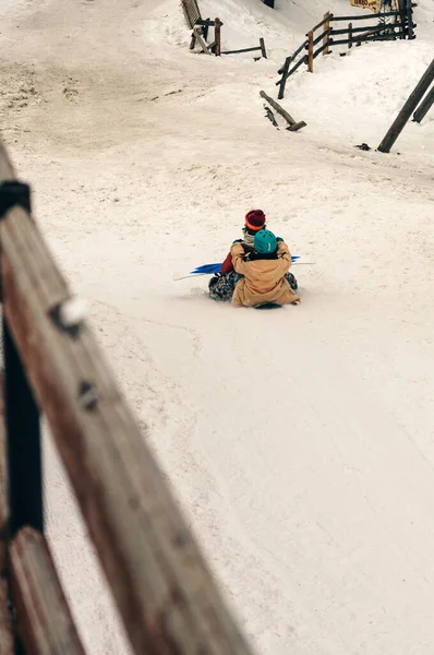 Skieur Freeride Avec Sac Dos Descendant Dans Mouvement Gel Poudre — Photo