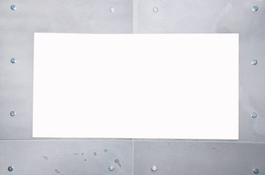 Model için boş, demir gri duvarda bir resim.