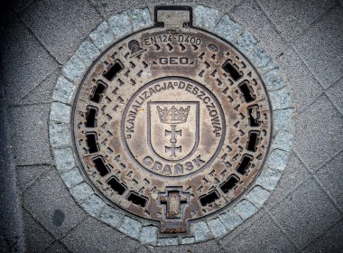 Kapak Gdansk kanalizasyon milinin