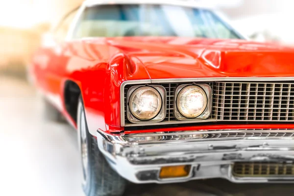 Detalj av glänsande röda Classic Car — Stockfoto