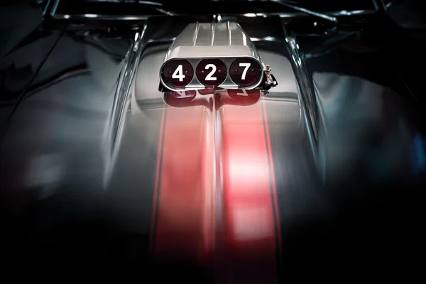 Gebläse auf Oldtimer für 427 Kubikzentimeter Motor — Stockfoto