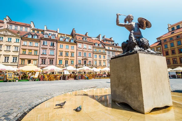 Oude stad marktplaats in Warschau — Stockfoto