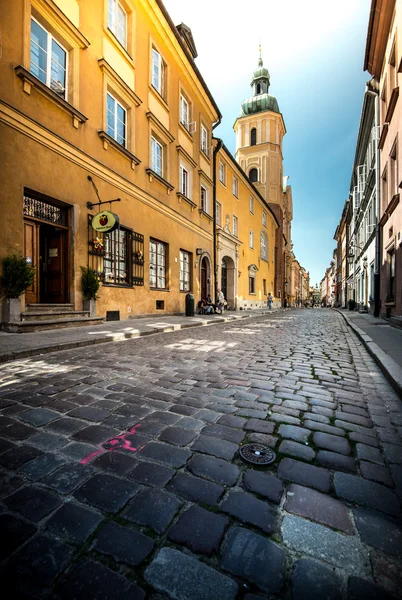 Narrow cobblestone street of Warsaw — Stock Photo, Image