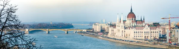 Edificio del Parlamento europeo a Budapest, Ungheria, Europa . — Foto Stock