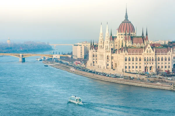 Edificio del Parlamento en Budapest, Hungría, Europa . — Foto de Stock