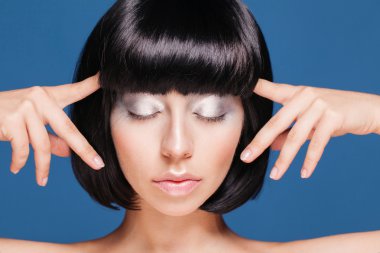 kadın ile ışıltı makyaj parlayan vogue