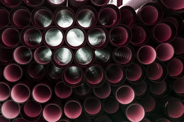 Fundo de grandes tubos de plástico coloridos — Fotografia de Stock