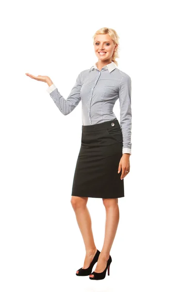 Mujer de negocios sonriente presentando un espacio de copia. Aislado sobre fondo blanco . — Foto de Stock