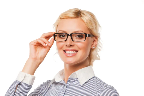 Retrato de cerca de una linda joven mujer de negocios con gafas — Foto de Stock