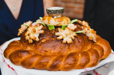 lezzetli düğün ekmek ve tuz misafirler için hazır. 