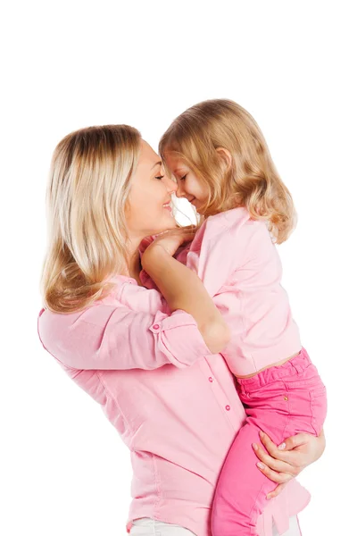 Close-up portret van prachtige lachende jonge moeder met kleine mooie dochter. Gelukkige familie mensen concept. — Stockfoto