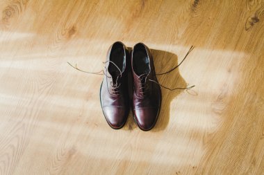 Kahverengi erkek ayakkabıları. Düğün. Mens ayakkabı elbise