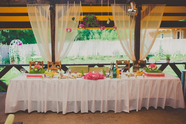 Conjunto de mesa para uma festa de evento ou recepção de casamento — Fotografia de Stock