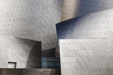 Los Angeles - 26 Temmuz 2015: Walt Disney Konser Salonu Frank Gehry tarafından tasarlanmış Los Angeles dış.