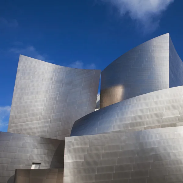 Los Angeles - 26 lipca: Walt Disney Concert Hall w Los Angeles, Ca na 26 lipca 2015. — Zdjęcie stockowe