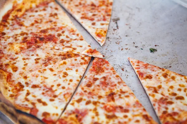 Pizza v ulici rychlého občerstvení café — Stock fotografie