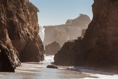 El Matador Eyalet Plajı, Malibu, California.