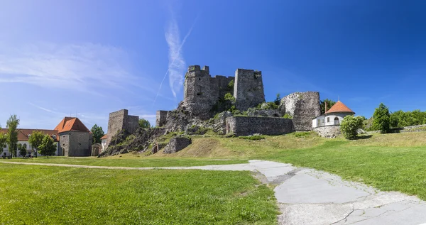 Левицкий замок в Словакии — стоковое фото