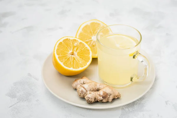 Xícara Gengibre Limonada Limão Com Ingredientes Prato — Fotografia de Stock