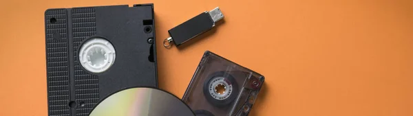 Rom Video Ses Kaset Flaş Belleği Bir Medya Depolama Evrim — Stok fotoğraf