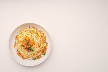 İtalyan, Muddica Makarnası gibi ekmek kırıntılarıyla pişirilmiş makarna.