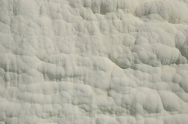 Pamukkale 'de travertin' in soyut makro dokusunu kapat. 