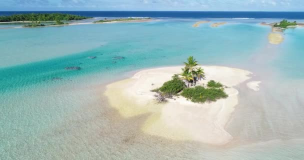 Kleine Einsame Insel Drohnenbild Aus Der Luft — Stockvideo