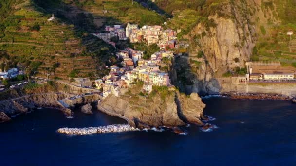 Село Манарола Узбережжя Кінке Терре Італії Під Заходом Сонця Чудовий — стокове відео