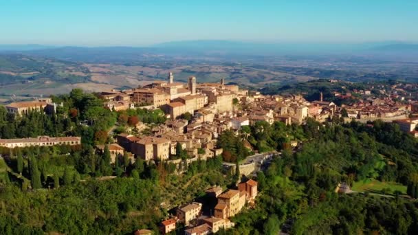 Pueblo Italiano Monticchiello Toscana Italia Drone Volando Sobre Magnífico Pueblo — Vídeos de Stock