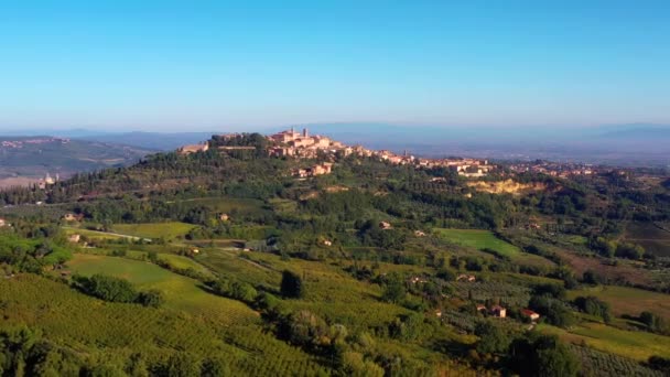 Villaggio Italiano Monticchiello Toscana Drone Che Sorvola Magnifico Villaggio Prati — Video Stock