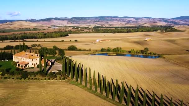 Magnifik Autentisk Italiensk Villa Solen Huset Omgivet Gröna Ängar Flygfoto — Stockvideo