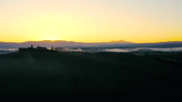 Piękne Krajobrazy Toskanii Włoszech Wschód Słońca Mgłą Widoku Powietrza — Wideo stockowe