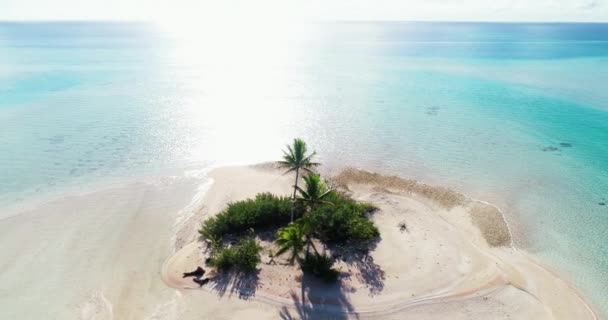 Pequena Ilha Deserta Vista Aérea Drones — Vídeo de Stock