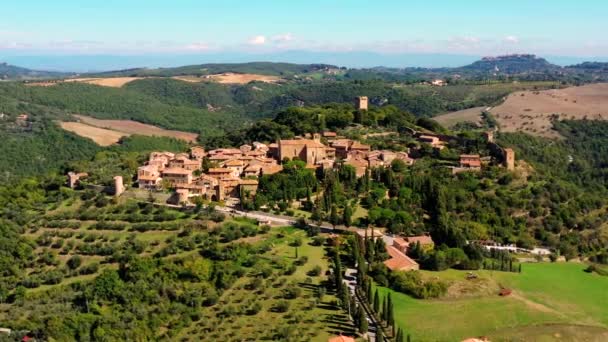 Aldeia Italiana Monticchiello Toscana Itália Drone Voando Sobre Magnífica Aldeia — Vídeo de Stock