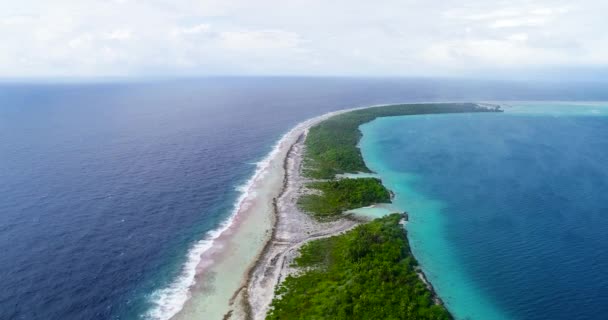 Острів Факарава Під Хмарним Небом Французькій Полінезії Райський Острів Ідеально — стокове відео