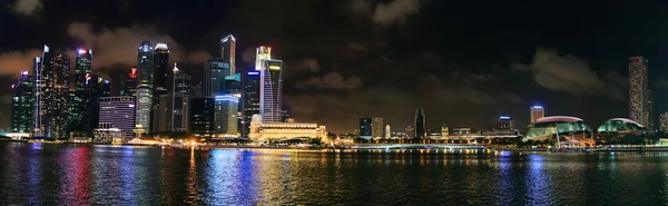 Quay Singapur geceleri