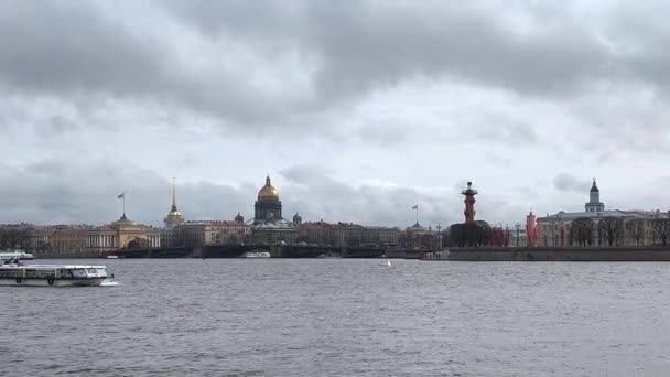 2021 Petersburg Isaac Katedrali Amirallik Manzaralı Petersburg Daki Neva Bir — Stok video