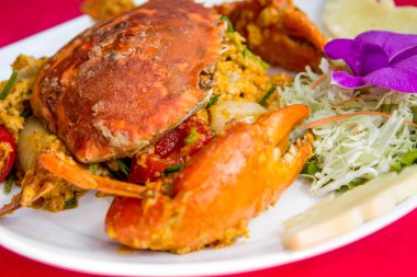 Tavada kızartılmış bok