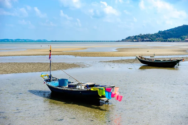 Barco en la playa —  Fotos de Stock