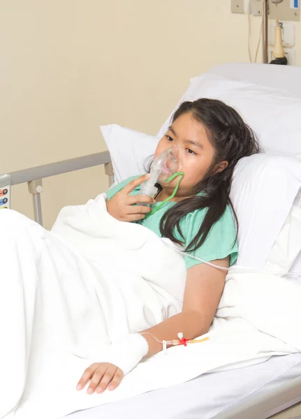 Little girl in hospital — Stock Photo, Image