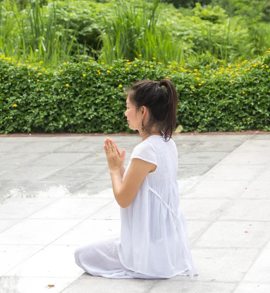 Platit za buddha — Stock fotografie