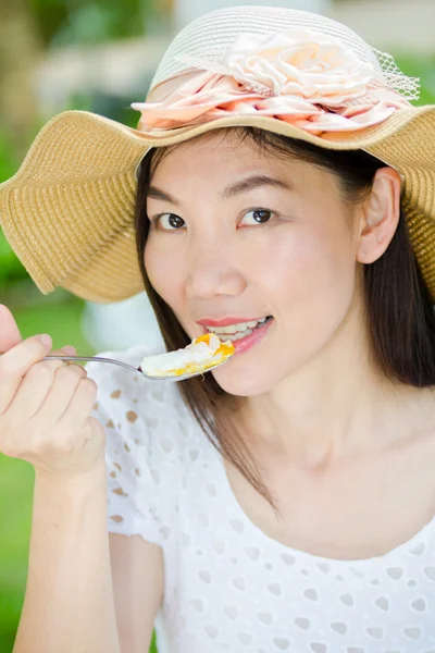 朝食を食べる — ストック写真