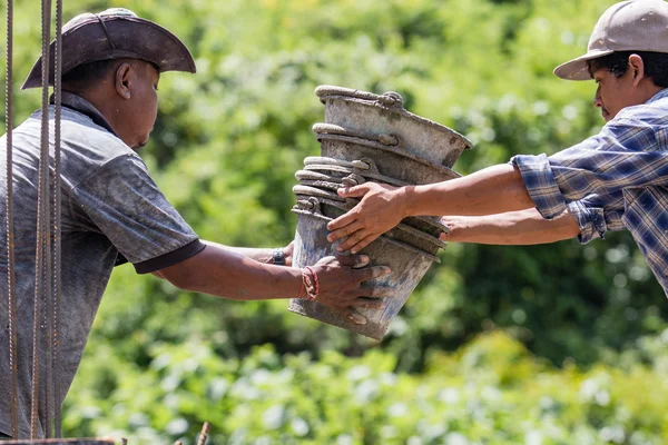 Building the house in kanchanaburi — Stock Photo, Image