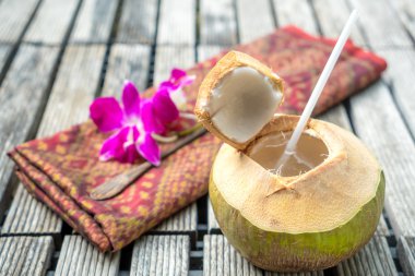  Hindistan cevizi suyu