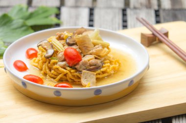 Çıtır çıtır kızarmış şehriye 