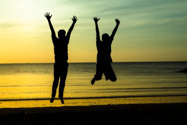 Günbatımında atlama 