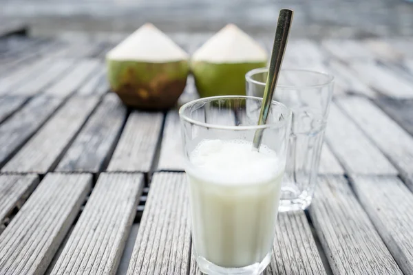 Kokosnöt smoothies — Stockfoto