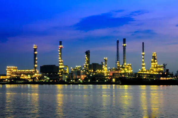 Oil refinery — Stock Photo, Image